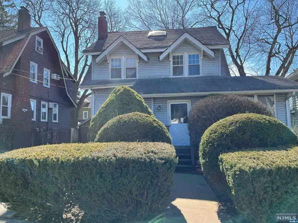 138 Highwood Ave, Leonia, NJ 07605