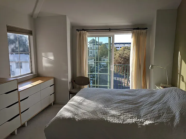 658 California St — Photo 4
