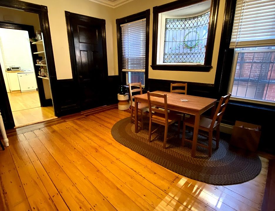 Dining area between kitchen and living room