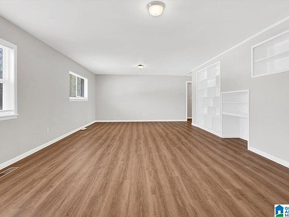 5th image of 1005 Inzer Dr