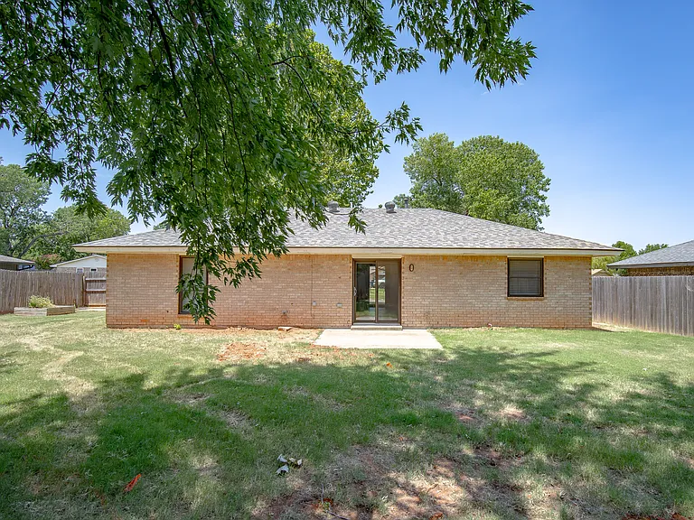 630 S Heights Dr — Photo 22