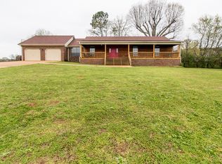 221 County Road 424, Killen, AL 35645
