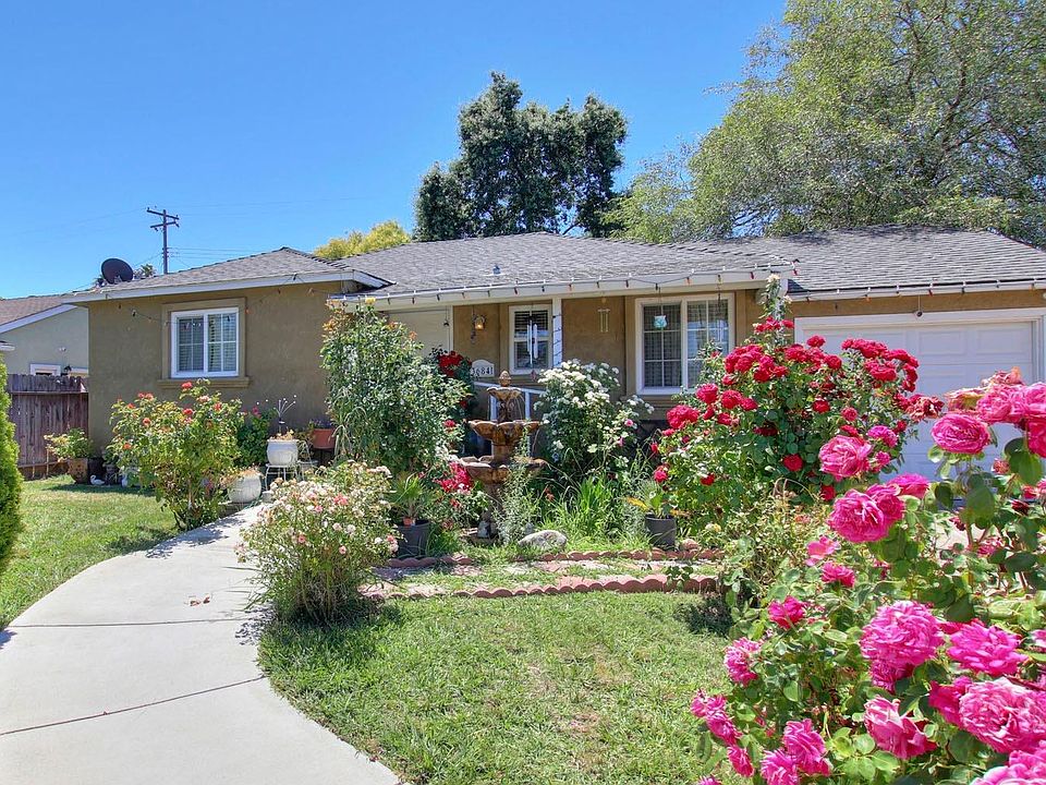 1st image of 3684 A St