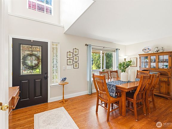 5th image of 1625 114th Drive SE