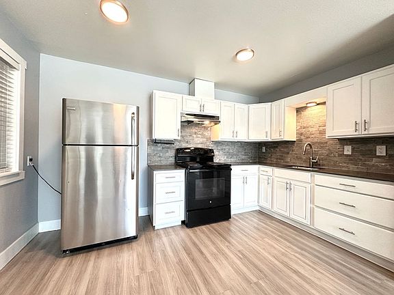 4th image of 13555 SW Jenkins Rd #26