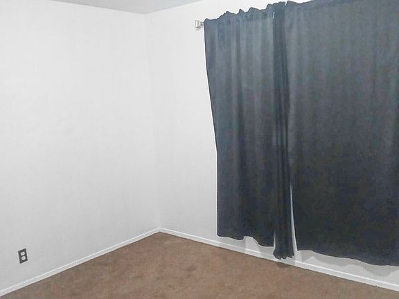 3rd image of 706 Birch Dr #708