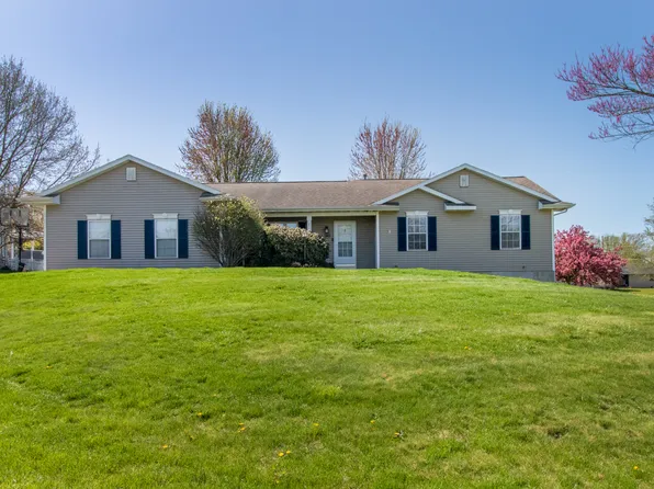 120 N Gadwall Ln, Downs, IL 61736