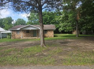 209 NW E St, Antlers, OK 74523