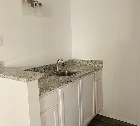 4th image of 14800 Enterprise Dr APT 27D