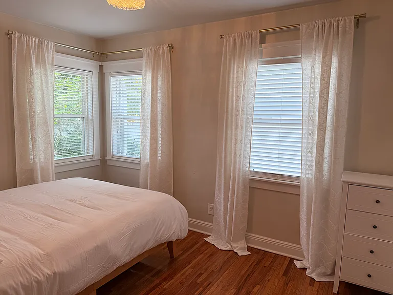 4202 W Palmira Ave — Photo 30