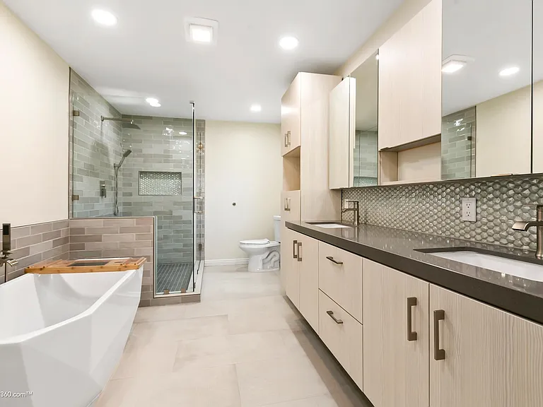 2774 Ariane Dr #75 — Photo 25