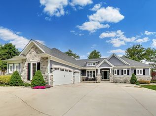 2501 Pennington Pl, Valparaiso, IN 46383