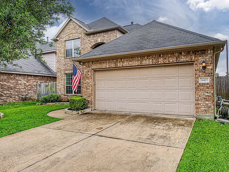 24423 Hikers Bend Dr — Photo 3
