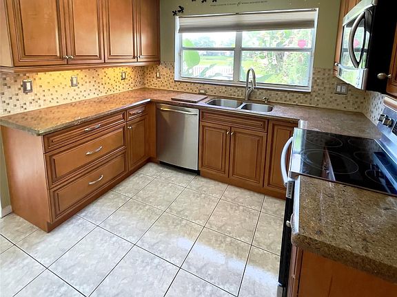 3rd image of 6257 NW 38th Drive