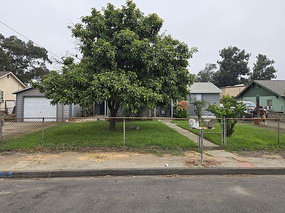 4th image of 9431 Elm Ave