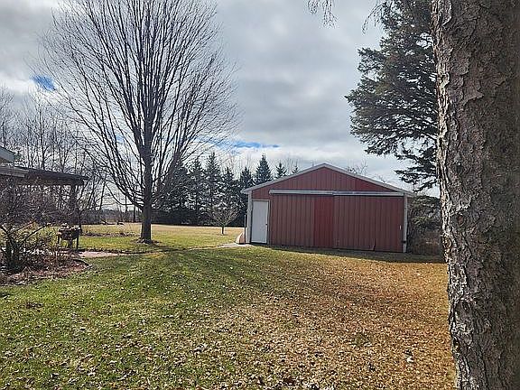 2nd image of 6641 Pierce Rd