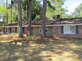 122 Saint Francis Rd, Eufaula, AL 36027