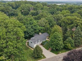 129 Teresa Dr, West Saint Paul, MN 55118