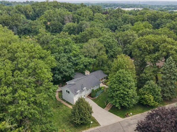 129 Teresa Dr, West Saint Paul, MN 55118