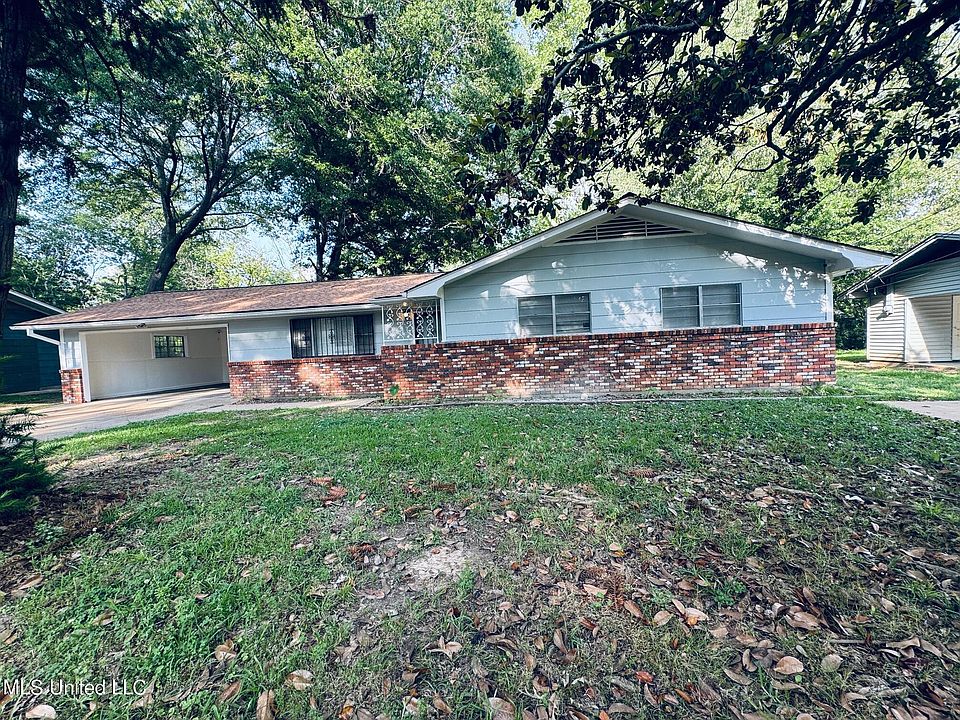 1st image of 3144 Woodville Cir