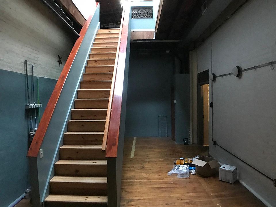 1st image of 1850 N Hope St APT 21