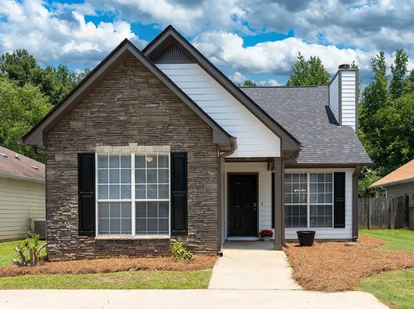 160 Carrington Ln, Calera, AL 35040