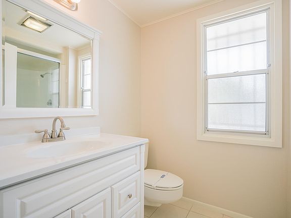 4th image of 9902 W Willowcreek Cir