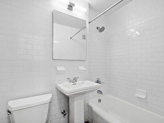 4th image of 320 E 23rd St APT 17J