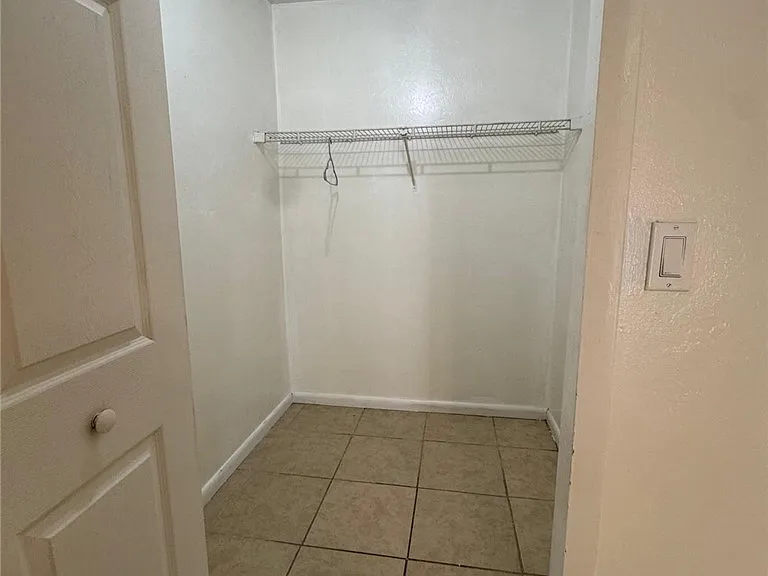 2201 E 5th St #23 — Photo 7