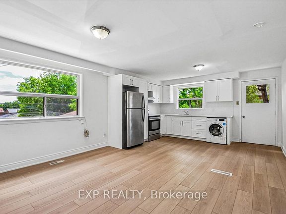 3rd image of 346 Westmount Ave