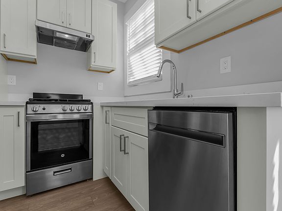 4th image of 1700 Bush St APT 7