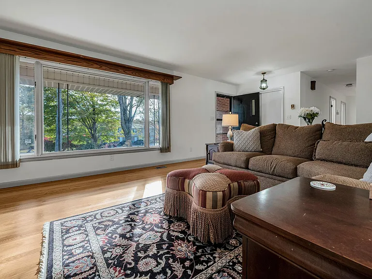 106 Litton Hts — Photo 14
