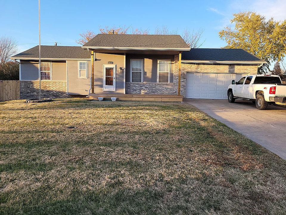 1st image of 504 E Brownie St