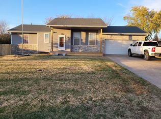 504 E Brownie St, Rose Hill, KS 67133