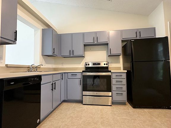 3rd image of 668 Cornwallis Dr