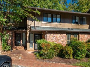 1203 Oak Tree Dr, Chapel Hill, NC 27517