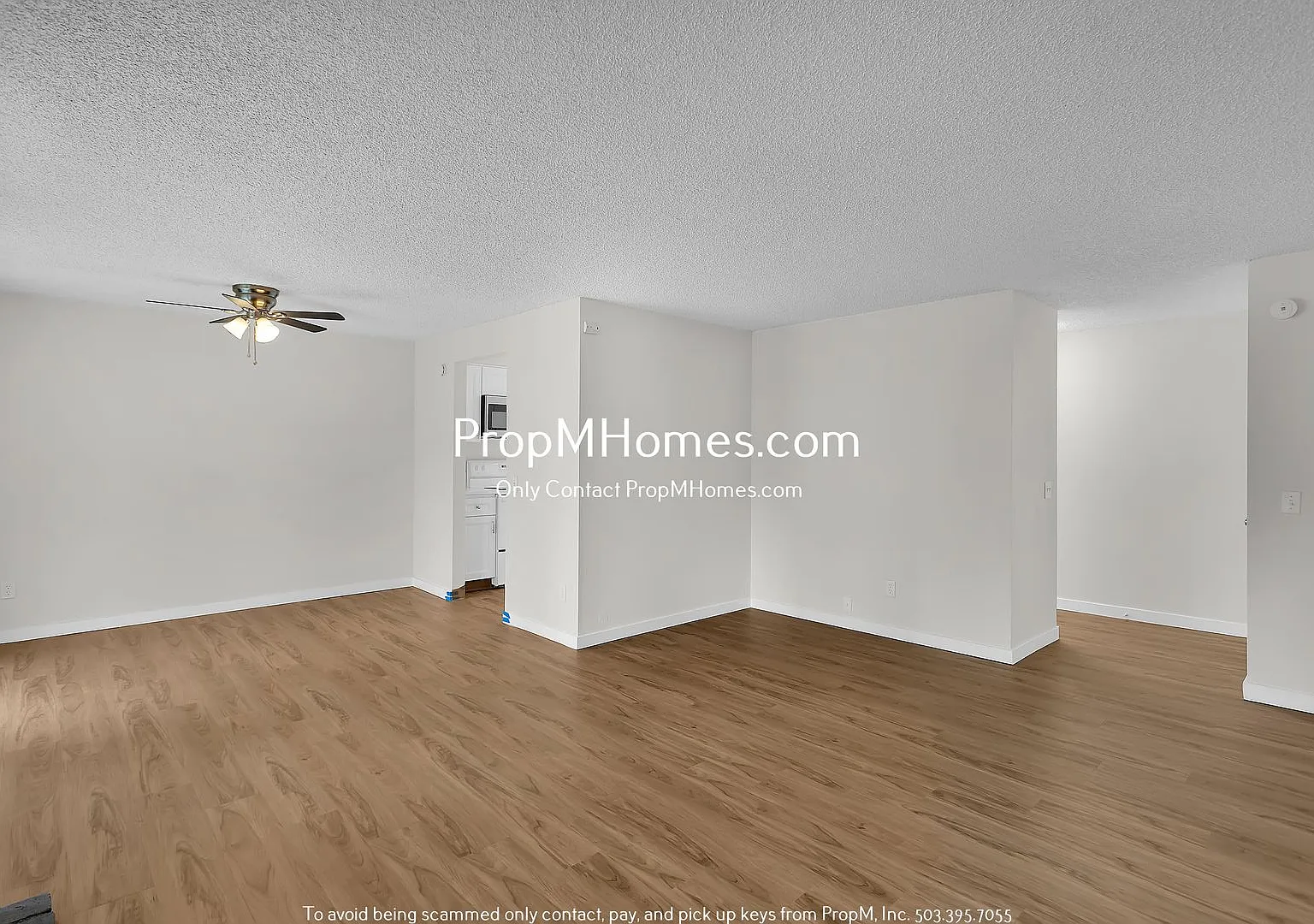 Spacious Two Bedroom Duplex in Aloha with Fenced Outdoor Space! — Photo 4