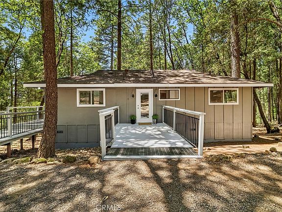 3rd image of 5082 Pine Way