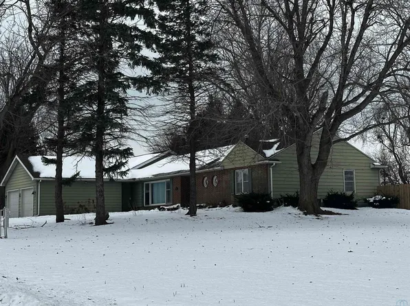6007 Redwood Dr, Storm Lake, IA 50588