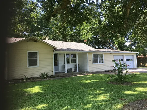2566 67th St, Port Arthur, TX 77640