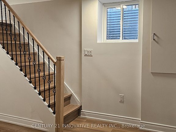 5th image of 2 Blackburn Cres
