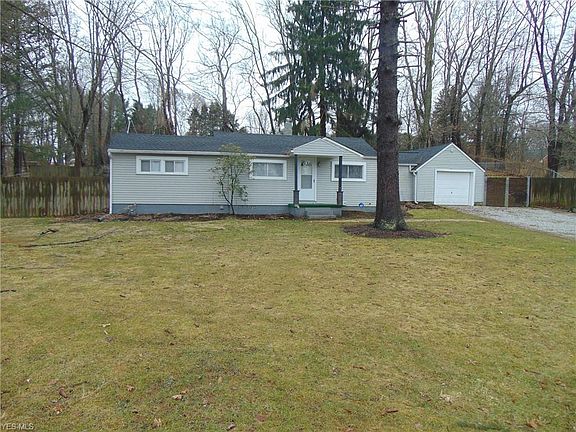 2nd image of 1792 Moonlight Dr