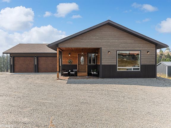 4th image of 232 Kokanee Dr E