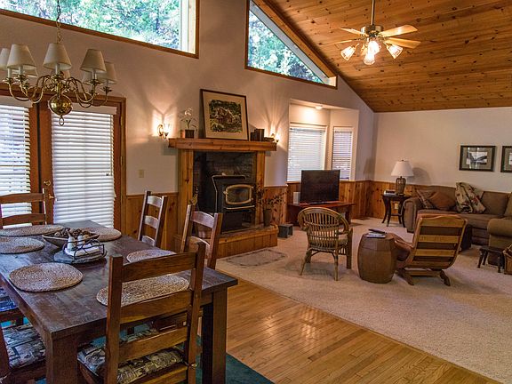 2nd image of 23873 Hilltop Cir