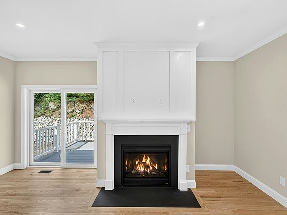 4th image of 5 Devon Pl