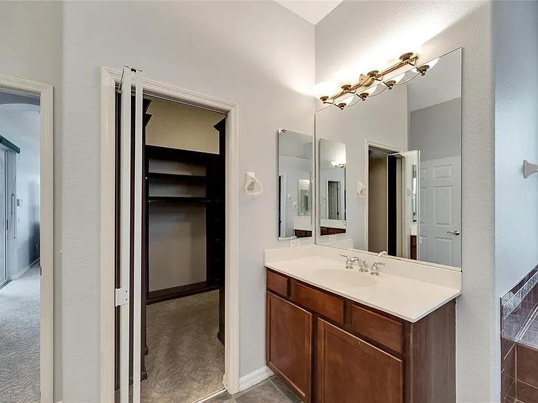 17904 Cachet Isle Dr — Photo 33
