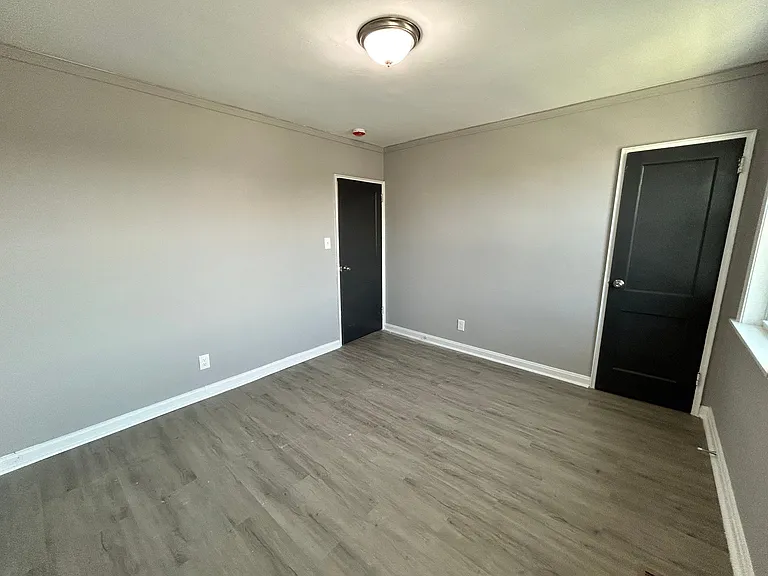 1503 Aldeney Ave — Photo 18