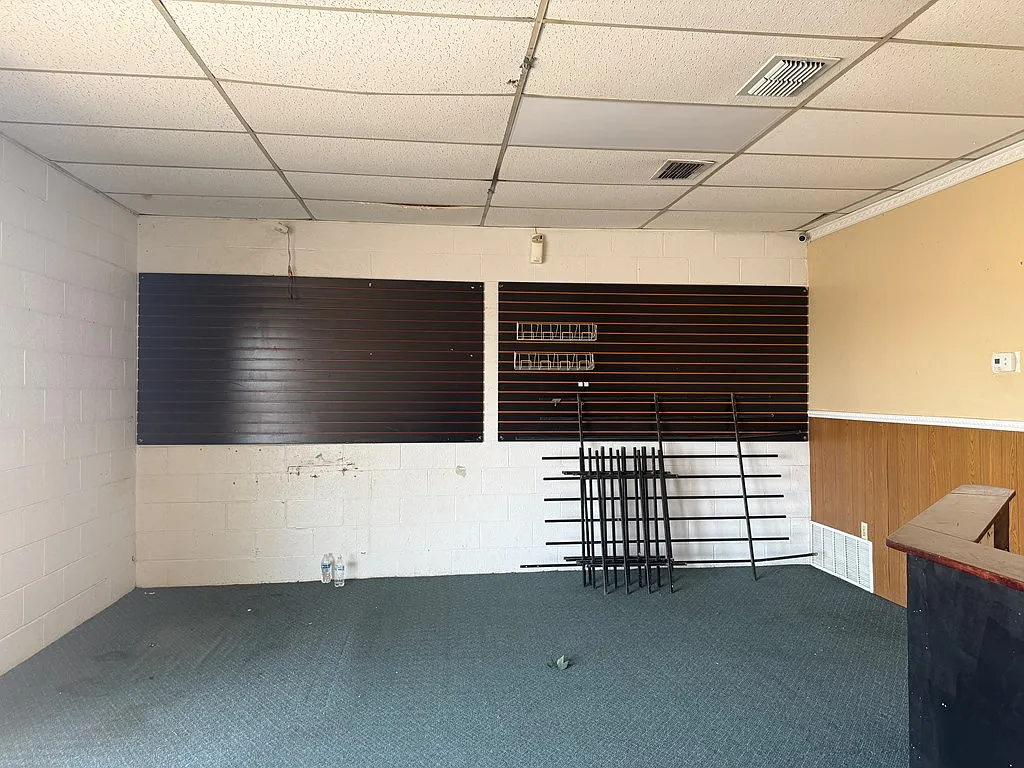 Studio, 2400 sqft, $2,500 — Photo 4