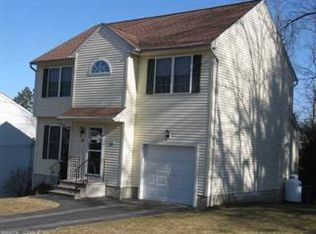 9 Kenmore Ave, Waterbury, CT 06708