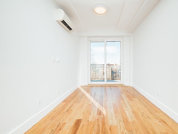 4th image of 1557 Fulton St #5R
